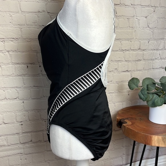 Miraclesuit One Piece Swimsuit in Black and White Racerback - Picture 7 of 14